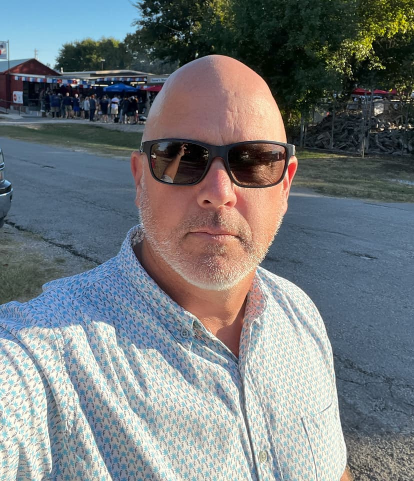 Kevin Lipski is a serving Ooltewah, TN and surrounding areas within 1 miles