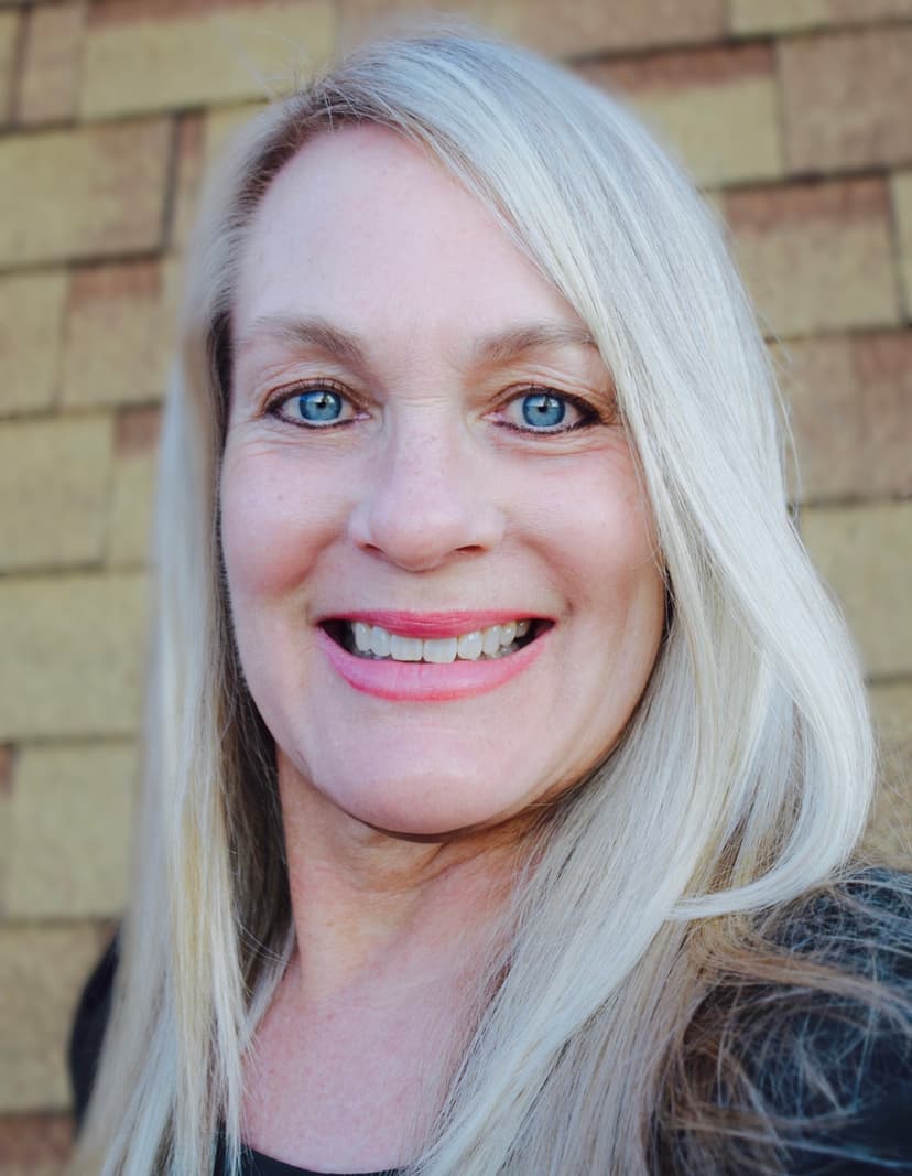 Roxane McCosh is a Certified NRVIA Inspector serving Kingman, AZ and surrounding areas within 80 miles
