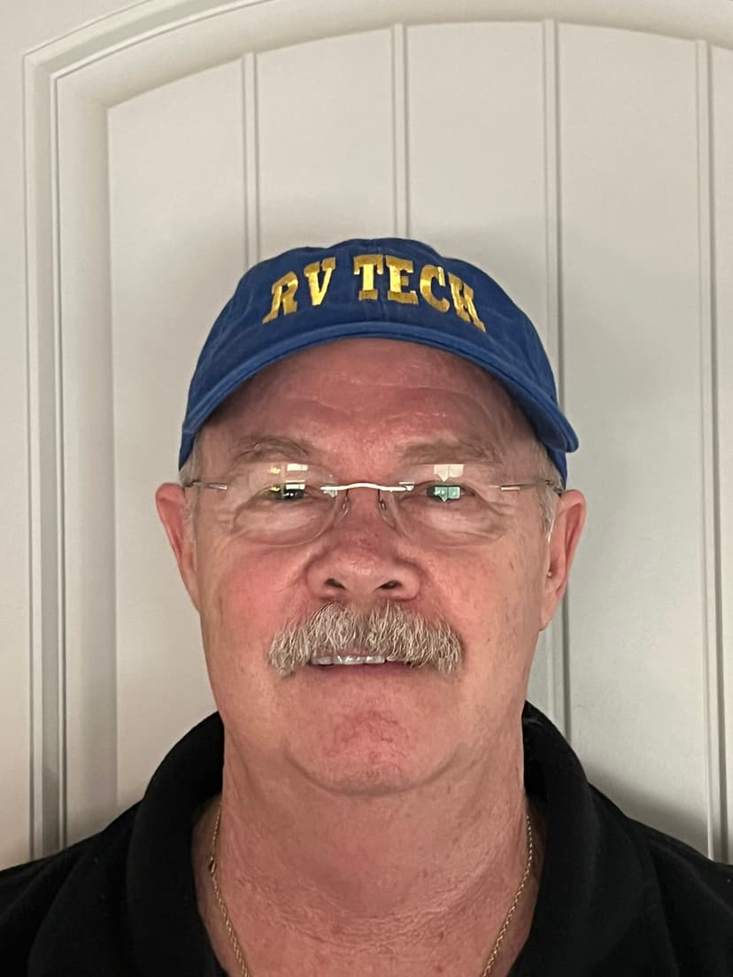 Chris Ochoa is a serving Tyler, TX and surrounding areas within 45 miles