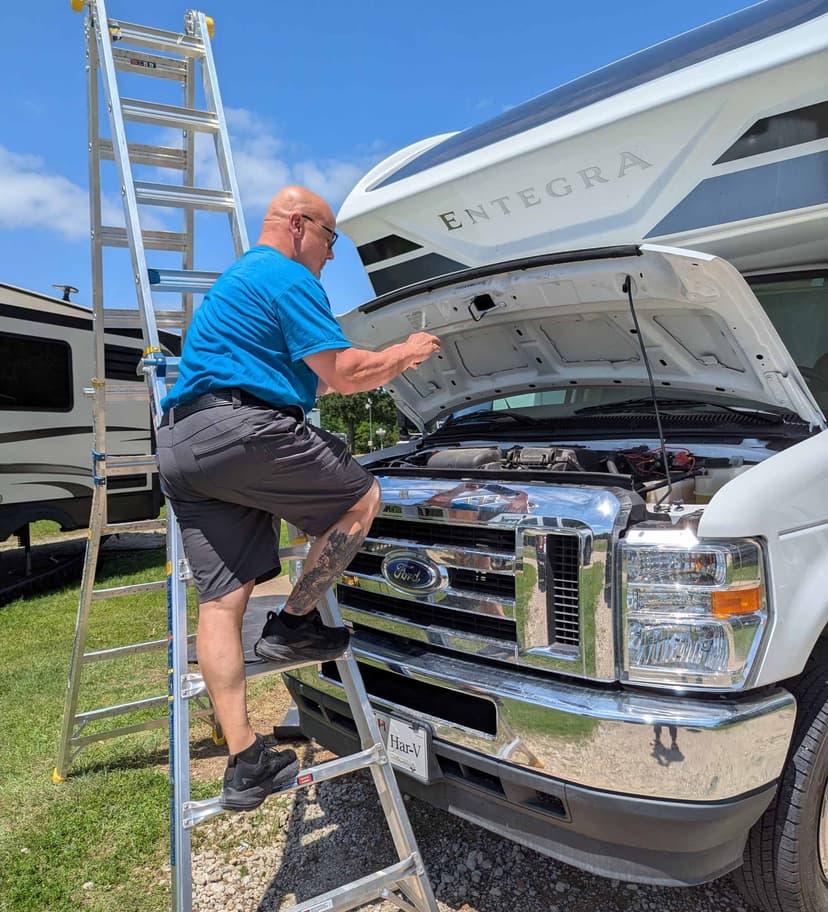 Kennedy RV Inspection and Solar Services is a Registered RVTAA Technician and a Certified NRVIA Inspector serving North Canton, OH and surrounding areas within 25 miles