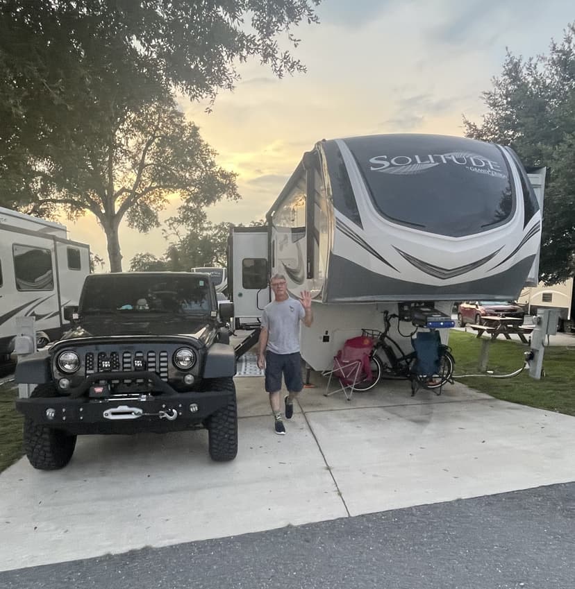 Roberts RV Service is a serving Hampshire, TN and surrounding areas within 20 miles